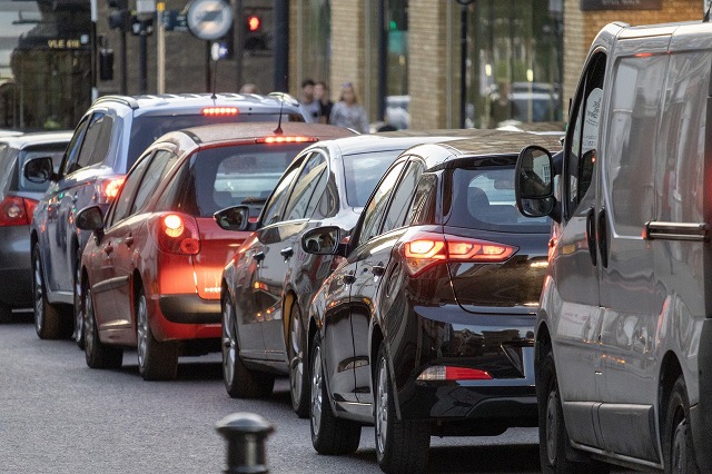 5月の新エネルギー乗用車の販売台数は前年同月比26%減､テスラが再び1万台を突破して首位に