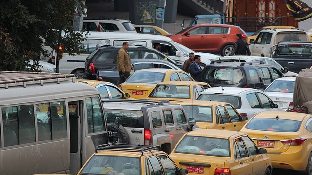 経済観察報：「ゼロキロ中古車」の市場規模はすでに100万台に迫る――見過ごされてきたグレーゾーンの膨張