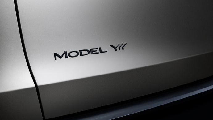 テスラ、Model Y Lを今秋発売へ──6人乗りSUVが中国市場に登場