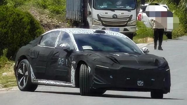 シャオミ「SU7長軸版」テスト走行を目撃――高級セダン市場への挑戦か、それとも誤算か