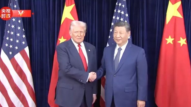 米中首脳会談、期待外れの「期間限定合意」──関税緩和の実態は巻き戻し、中国はレアアースで主導権維持